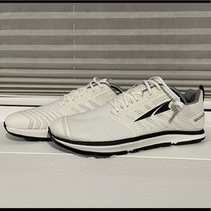Altra Mens Solstice XT 2 Running Shoes AL0A546V White Size 9 *READ DESCRIPTION*